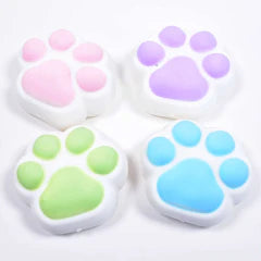 Squeeze Cat Paw – Mjuk Squishy Kattass 15x15 cm
